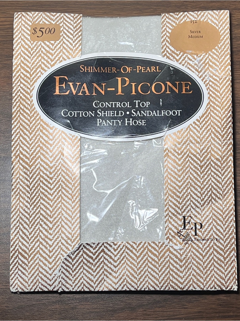 NWT Vintage Evan Picone Shimmer of Pearl Silver Pantyhose in Size Medium
